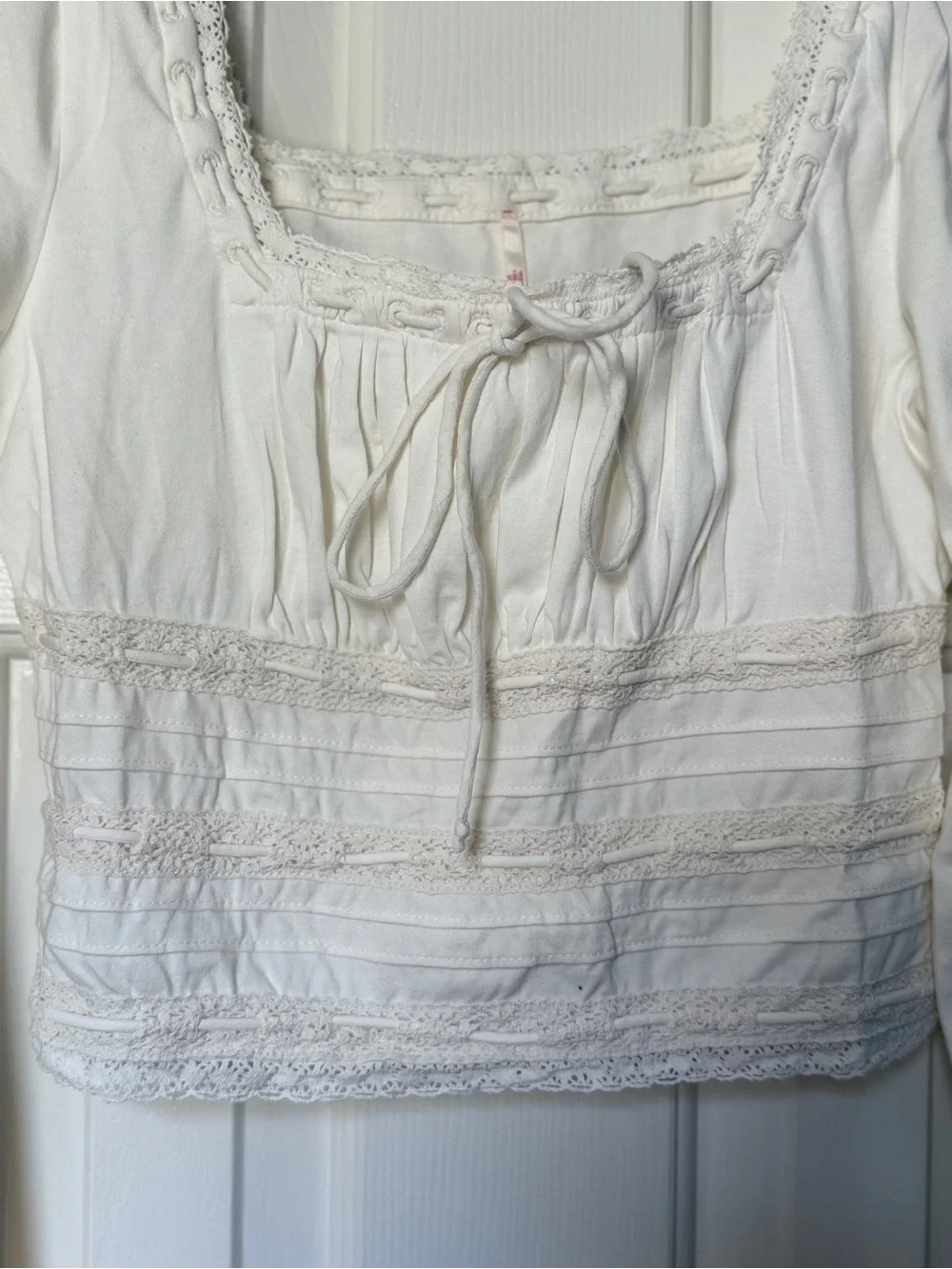 Free People Lace-Trim White Peasant Crop Top. Sz s